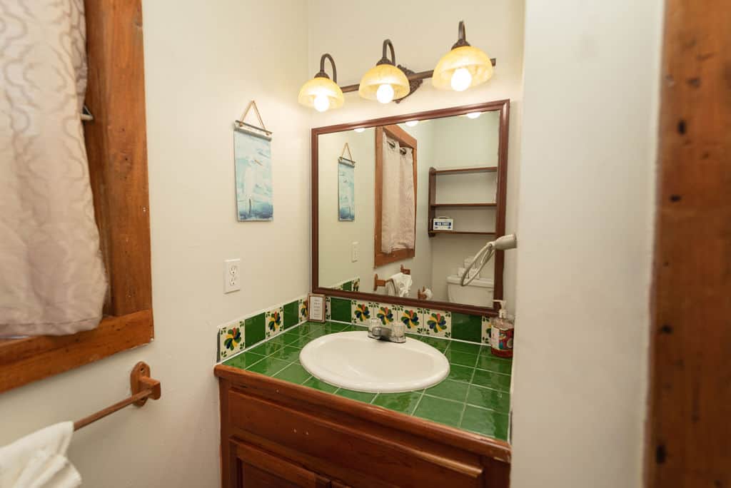Barracuda House - Bathroom SInk
