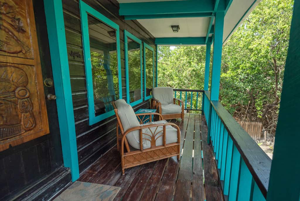 Barracuda House - Varandah with Chairs