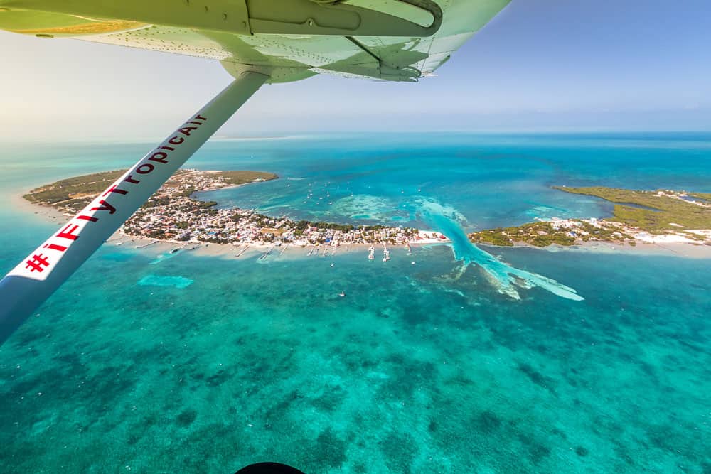 Tropic Air Picture Fly over Caye Cualker